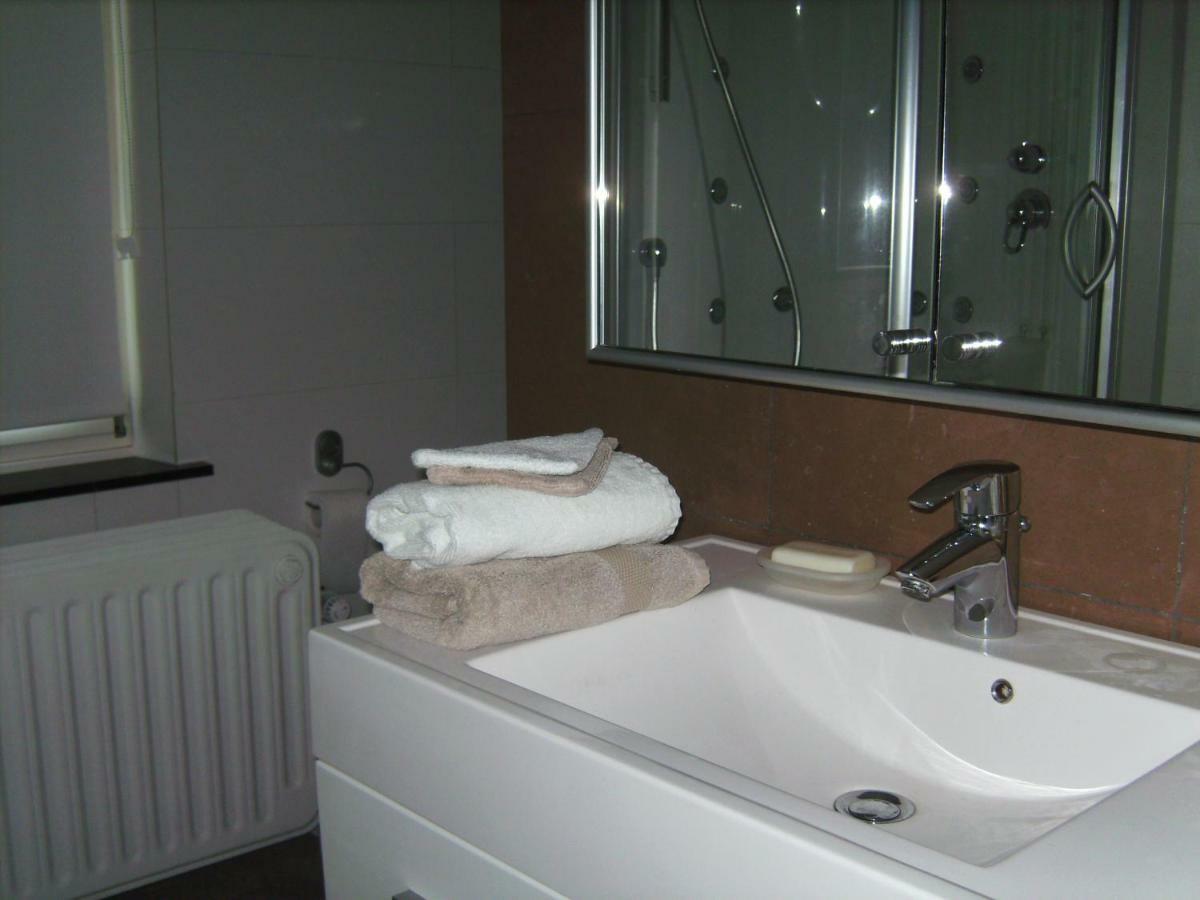 La Villa Des Roses Durbuy Bagian luar foto